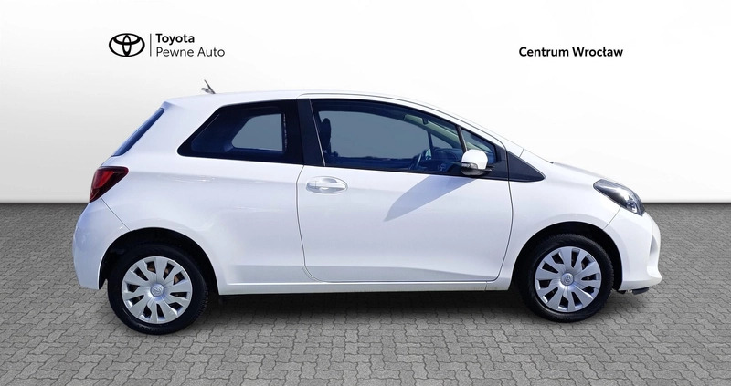 Toyota Yaris cena 27900 przebieg: 200597, rok produkcji 2015 z Przysucha małe 154